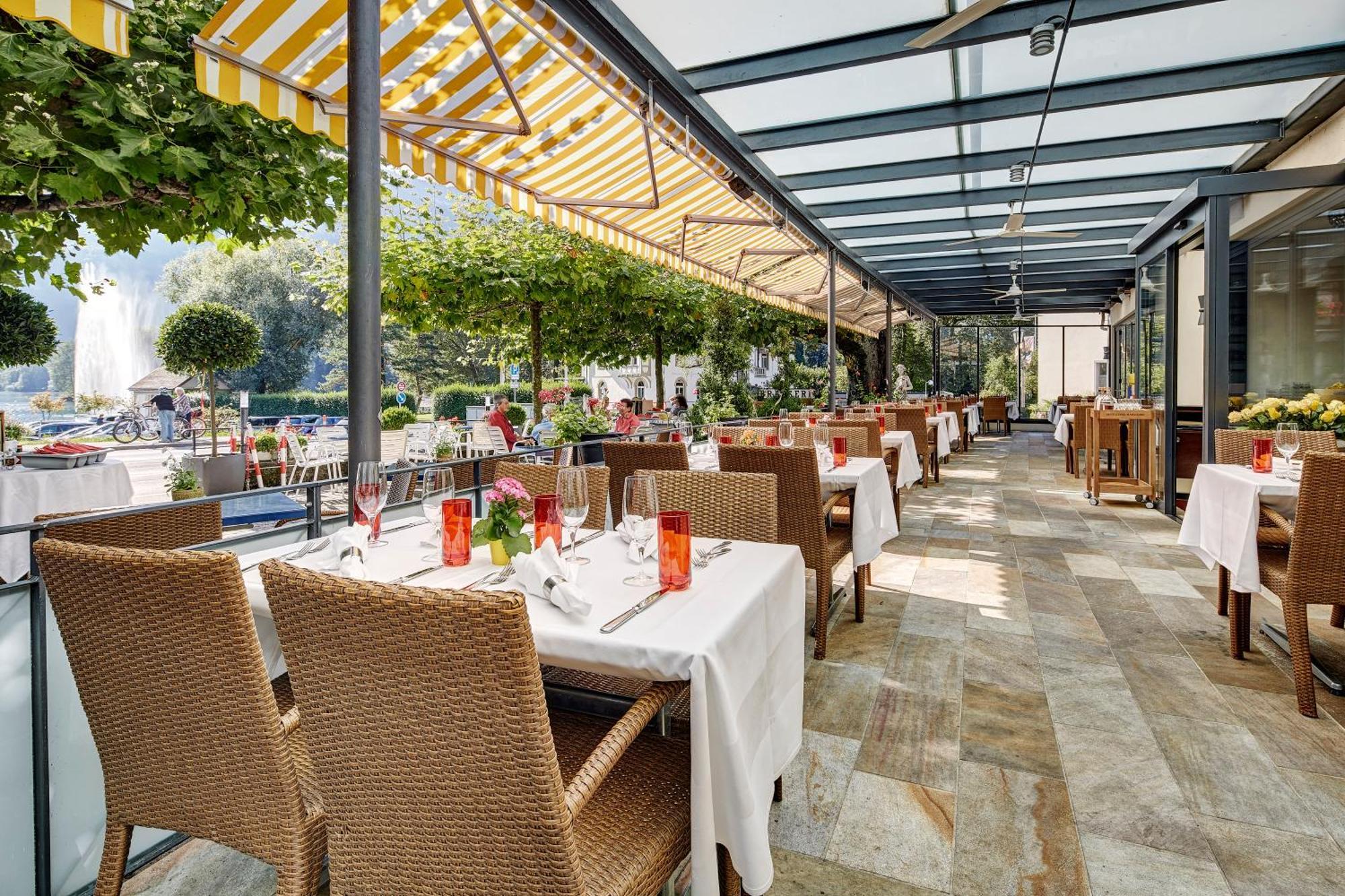 Parkhotel Schwert Везен Экстерьер фото