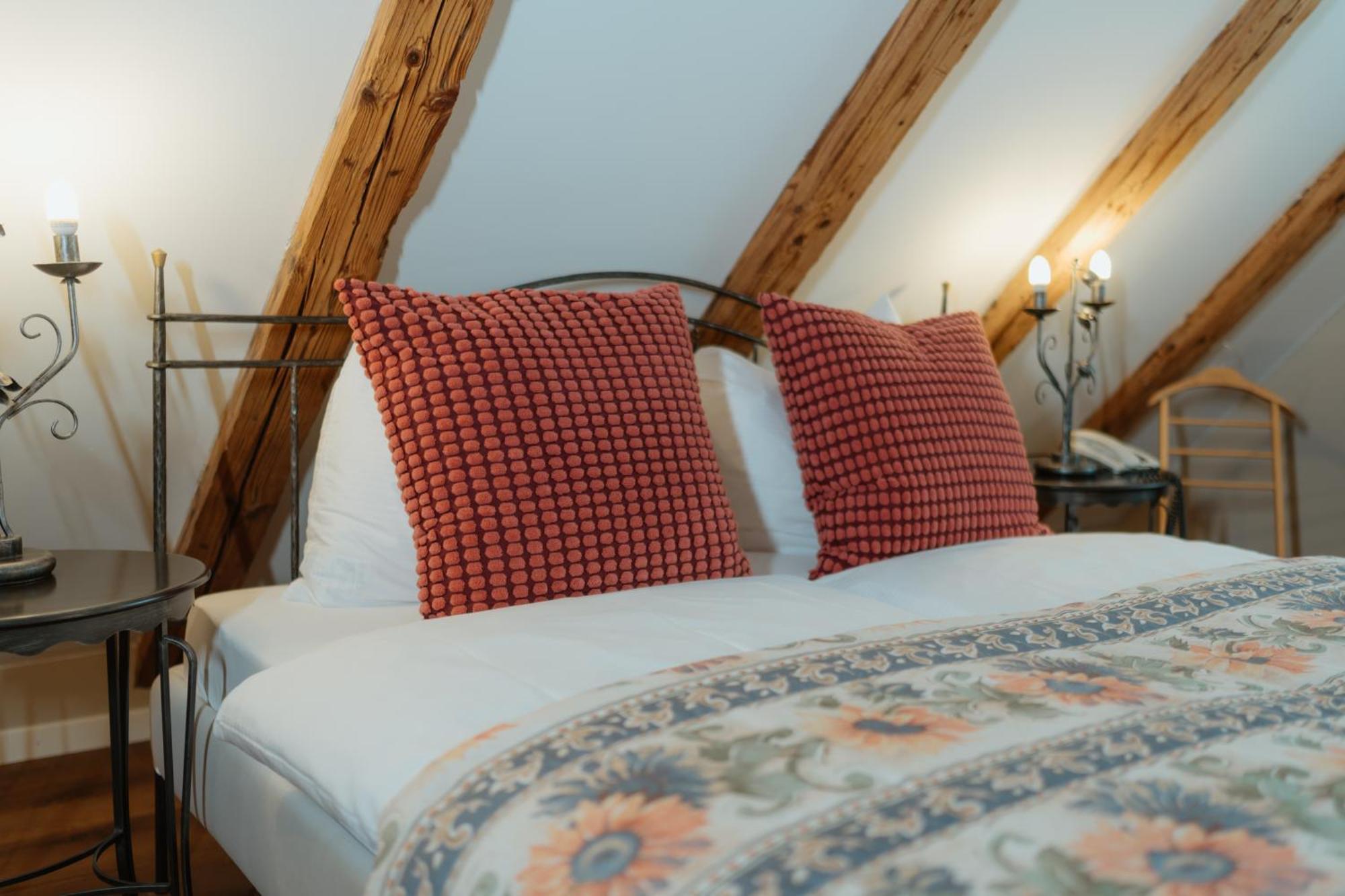 Parkhotel Schwert Везен Экстерьер фото