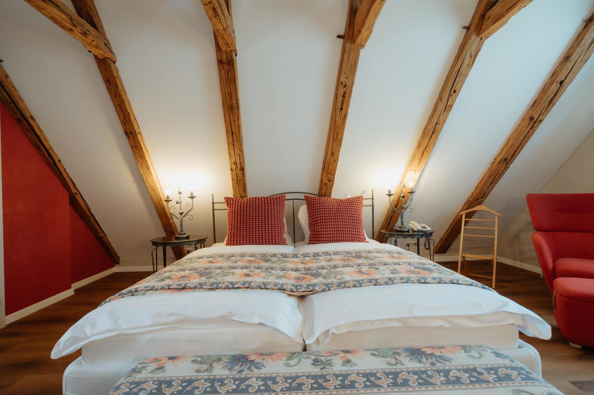 Parkhotel Schwert Везен Экстерьер фото