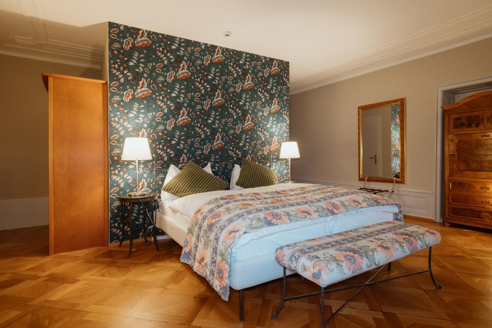 Parkhotel Schwert Везен Экстерьер фото