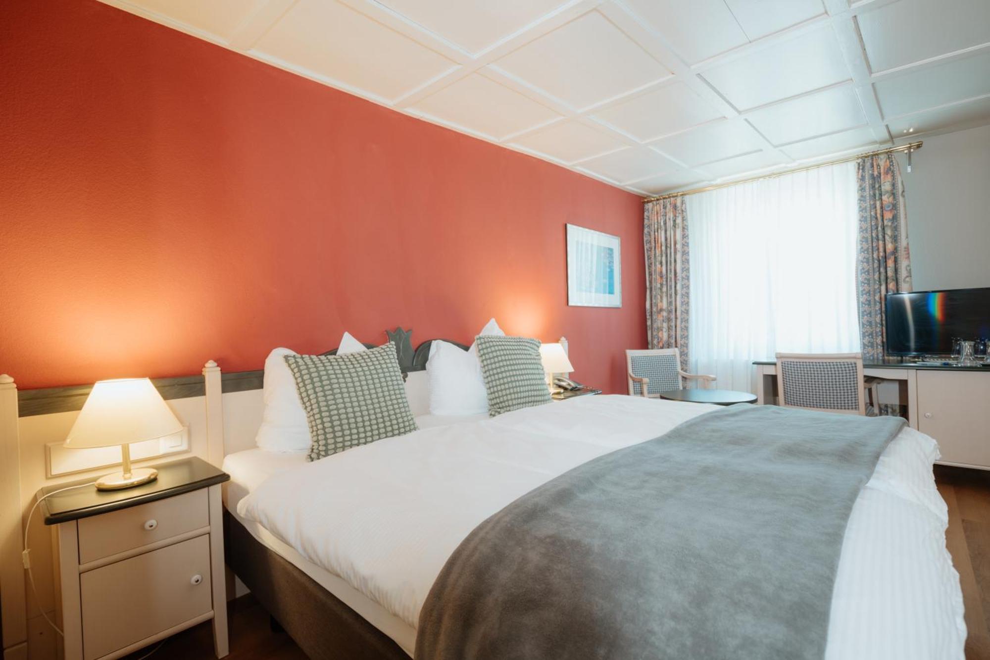 Parkhotel Schwert Везен Экстерьер фото