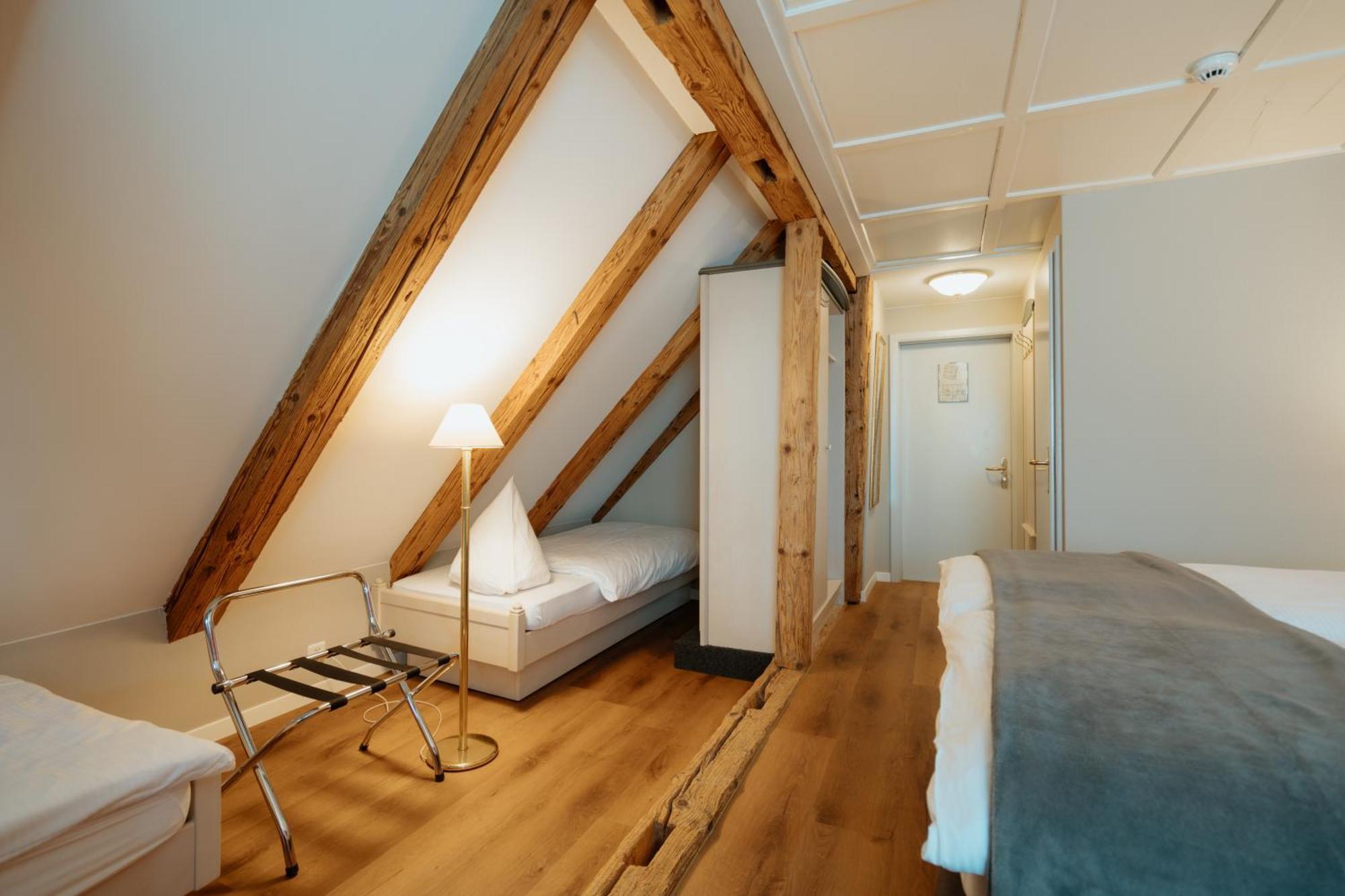 Parkhotel Schwert Везен Экстерьер фото