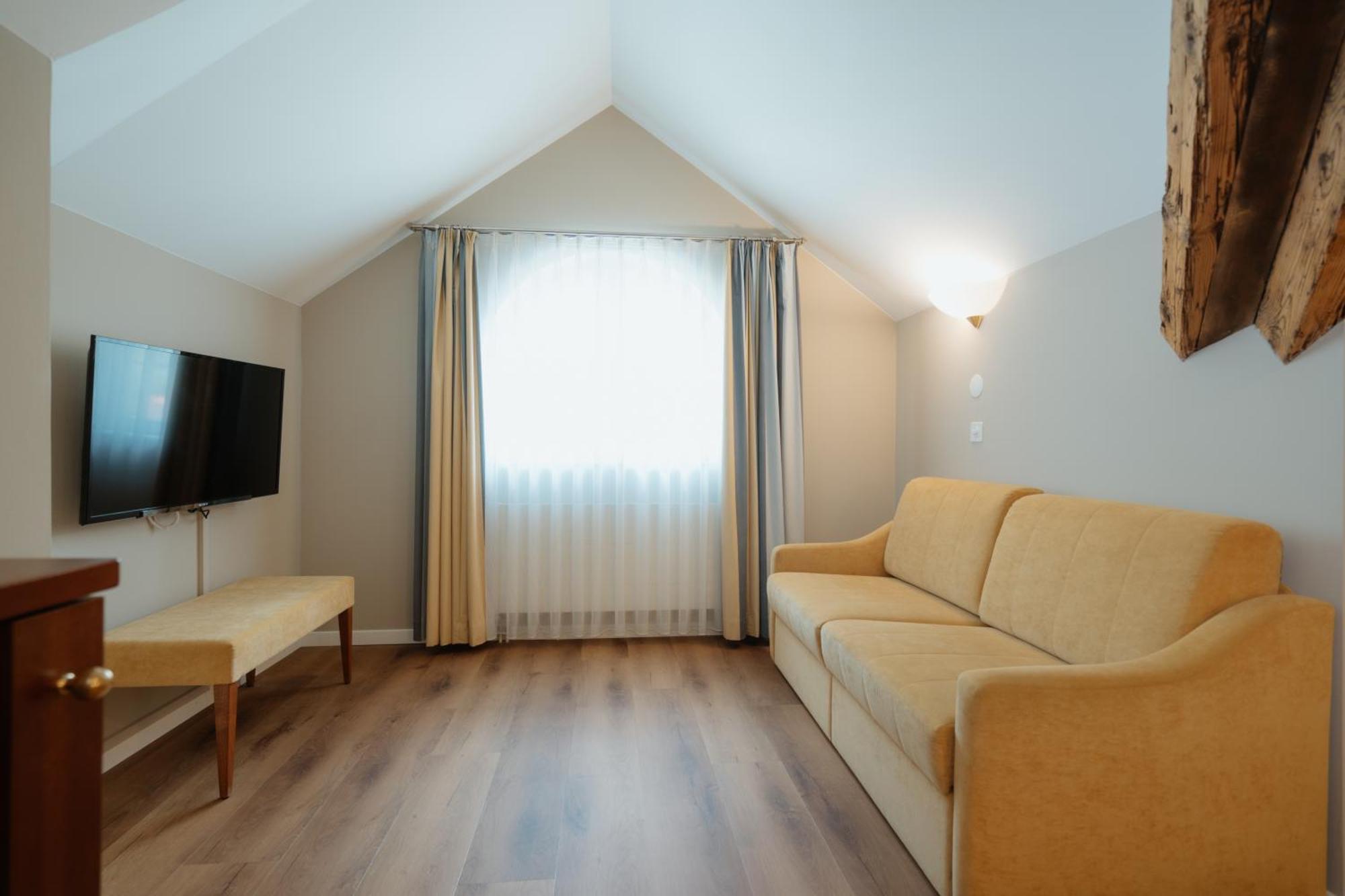 Parkhotel Schwert Везен Экстерьер фото